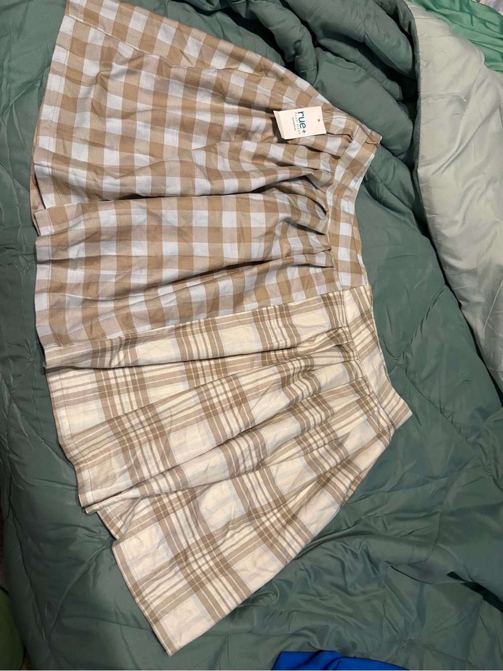 Beige and White Plaid Maxi Skirt - Picture 4 of 5